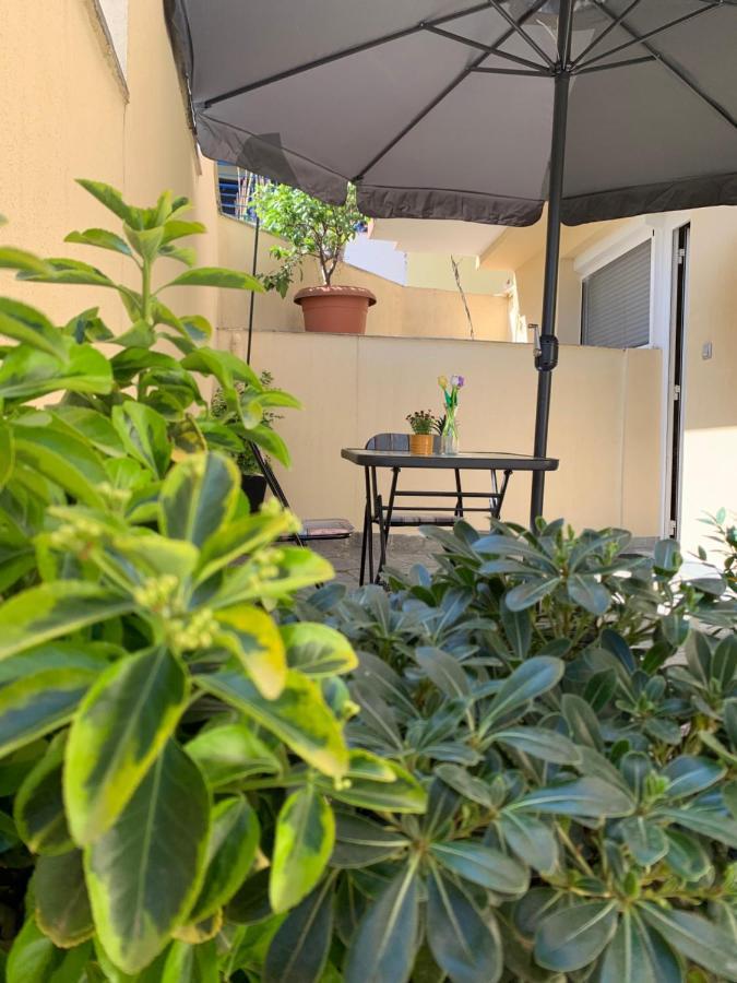 Toulipa Seaside Apartments カヴァラ エクステリア 写真